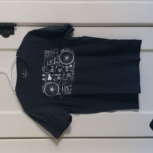 🔴 3/$12 Banana Republic Graphic T-shirt